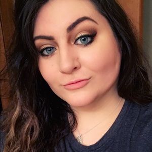 Meet your Posher, Kiri jean